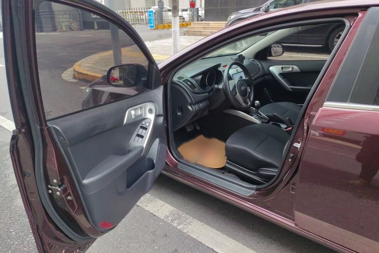 Used Kia Forte 2014 1.6L AT GL
