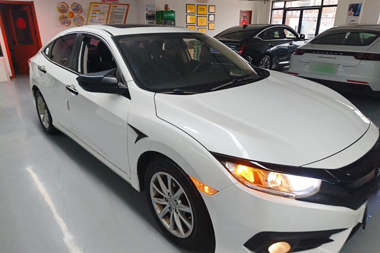 Used Honda Civic 2016 180TURBO CVT Comfort Version

