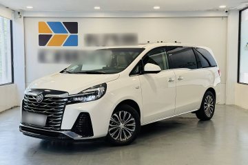 Used Buick GL8 2023 Facelifted Land Cruiser Executive Luxury Version