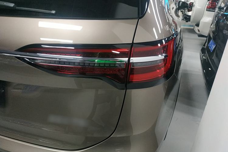 Used Volkswagen Viloran 2020 330TSI Luxury Edition
