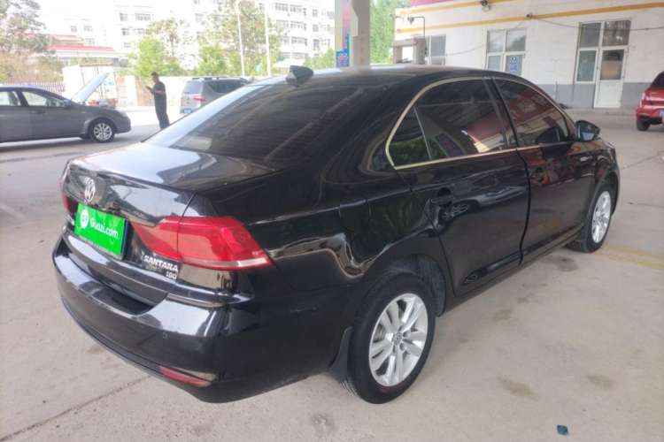 Used Volkswagen Santana 2016 1.6L Manual Comfort Edition