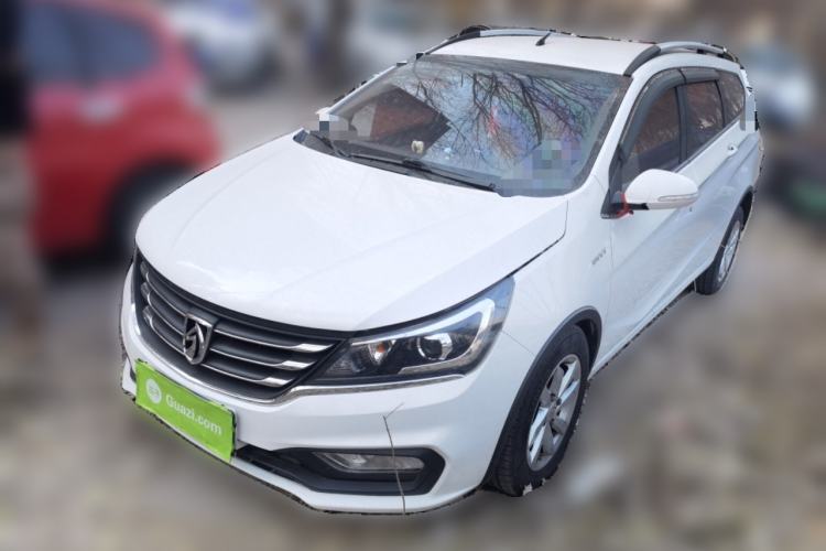 Used Baojun 310W 2017 1.5L Manual Fashion Model China V