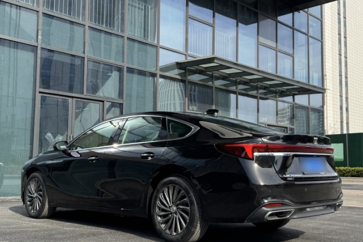 Used Buick LaCrosse 2025 28T Platinum Edition