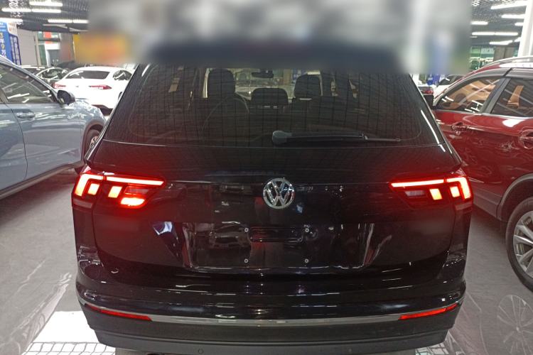 Used Volkswagen Tiguan L 2019 Revised 330TSI Automatic Two-Wheel Drive Smart & Luxury Edition China VI Standard
