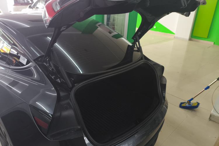 Used Tesla Model 3 2023 Rear-Wheel-Drive Version
