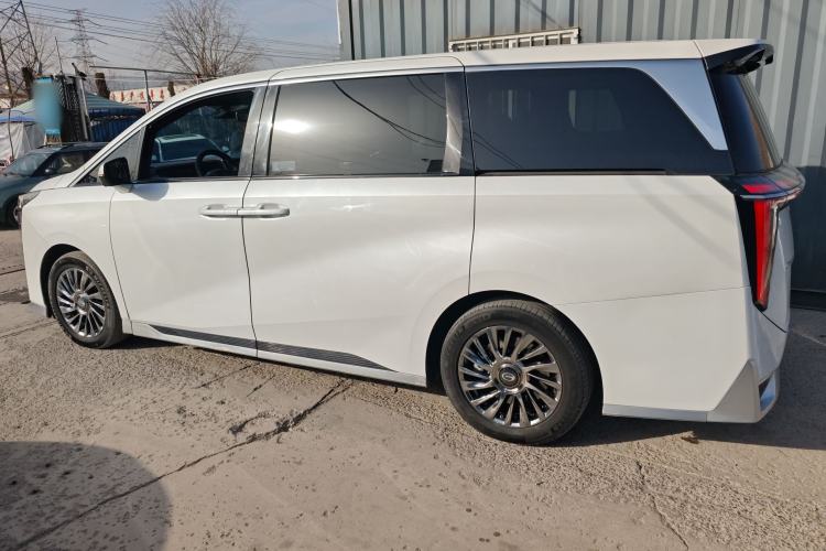 Used GAC Trumpchi M8 2023 Zongshi Series Dual-Motor YuZun Edition
