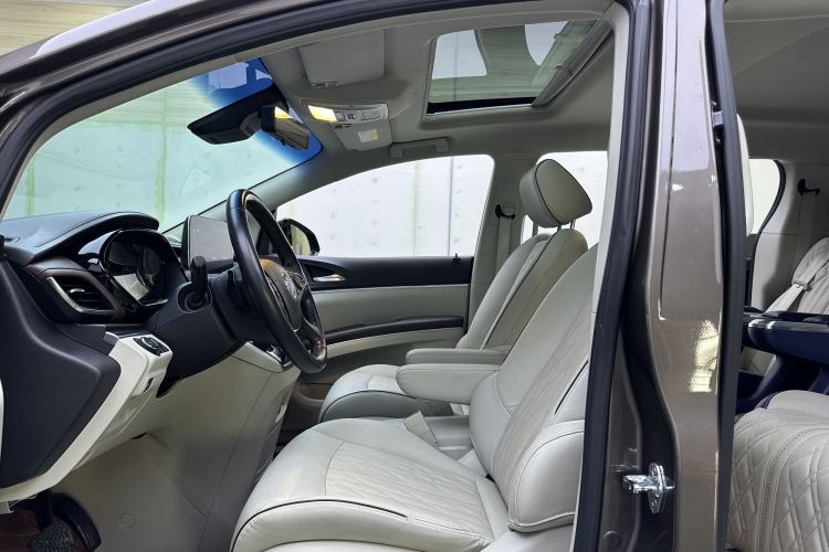 Used Buick GL8 2021 Land Cruiser Executive Class 652T Smart Luxury Model