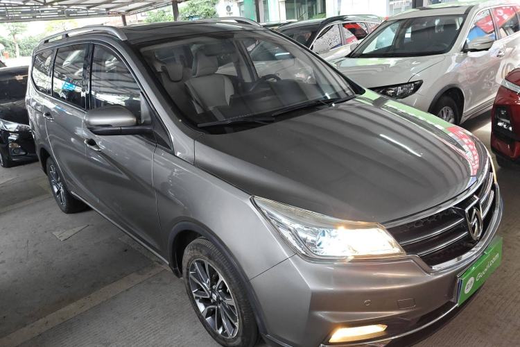 Used Baojun 730 2019 1.5T CVT Flagship Model 7 Seats China VI Emission Standard
