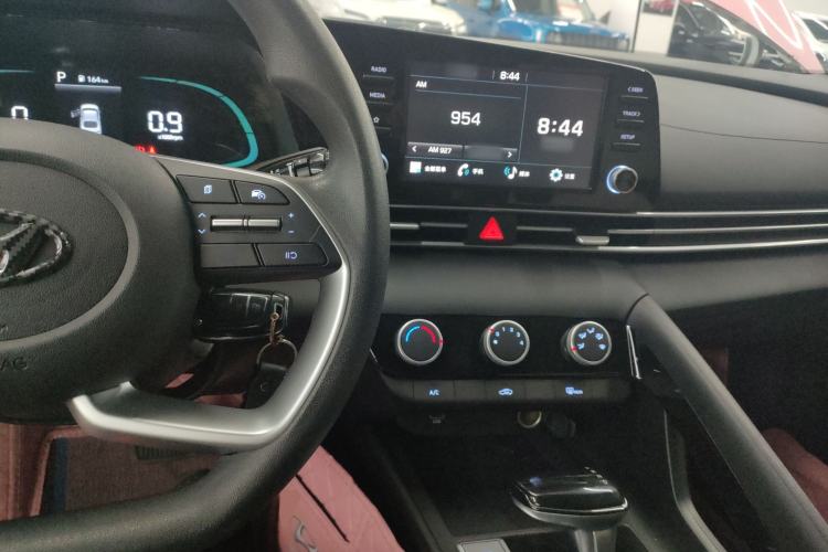 Used Hyundai Elantra 2023 1.5L CVT GLS Leading Edition
