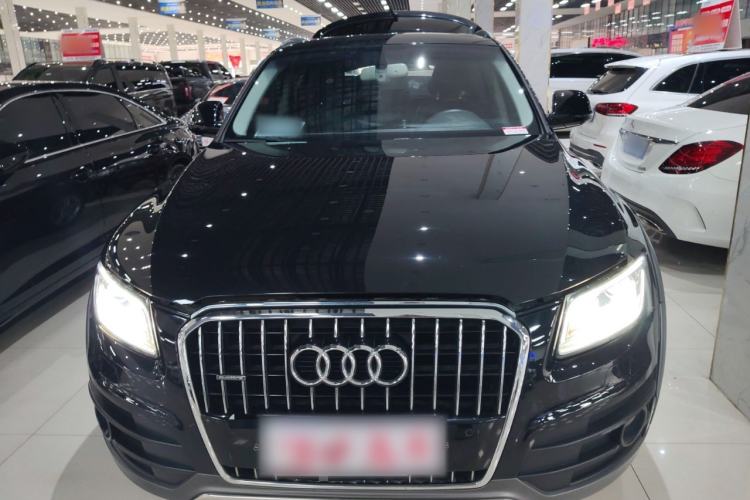 Used Audi Q5 2017 Plus 40 TFSI Technology Model
