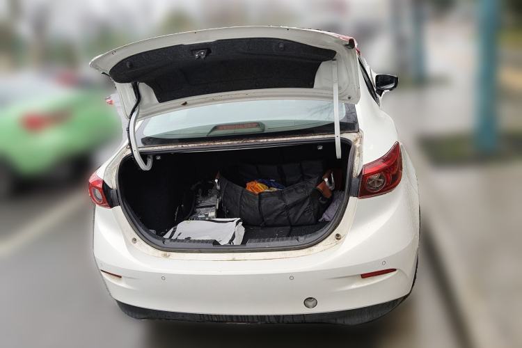 Used Mazda Mazda 3 Axela 2017 Sedan 1.5L Automatic Luxury Model Emission Standard China V
