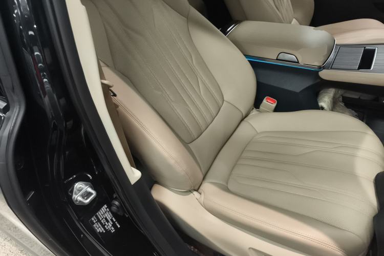 Used Toyota Granvia 2023 2.5L Hybrid Prestige PLUS Edition