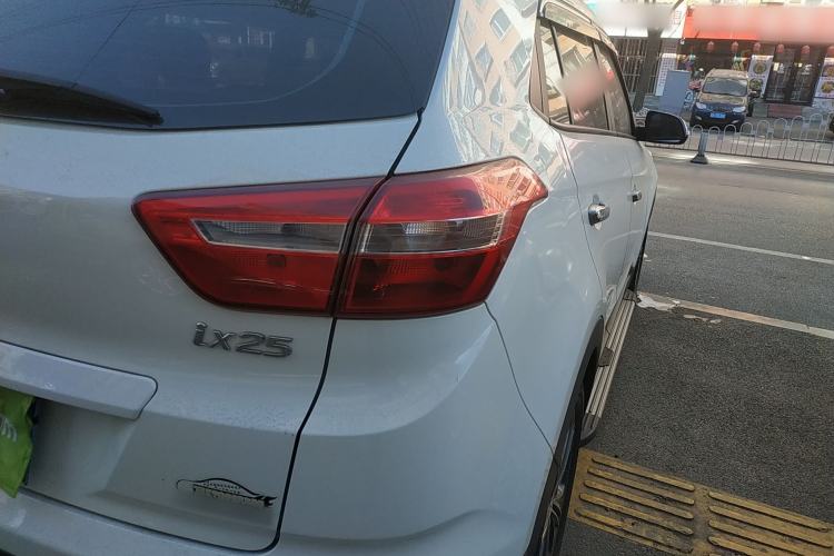 Used Hyundai ix25 2015 1.6L Automatic Two-Wheel Drive Smart GLS Trim
