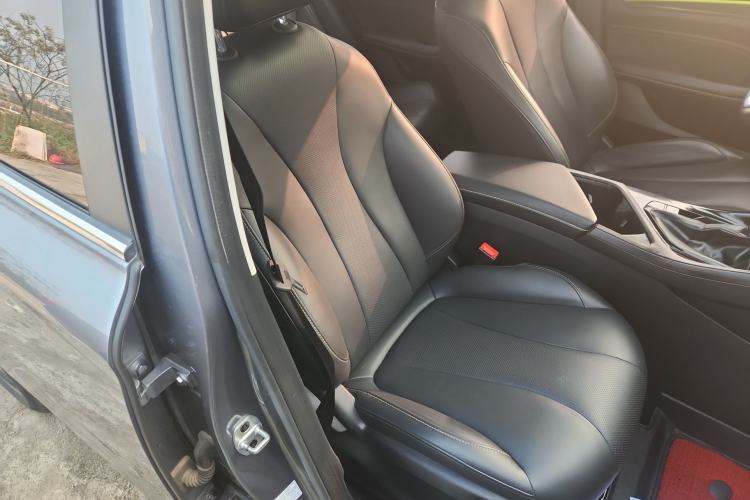 Used Roewe i5 2021 1.5L CVT Diamond Edition
