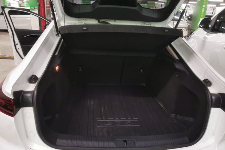 Used Bestune B70 2023 Third Generation 1.5T Automatic Enjoyment Version 70th Anniversary Edition
