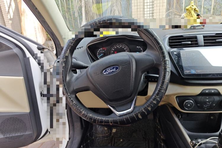 Used Ford Escort 2015 1.5L Manual Comfort Model
