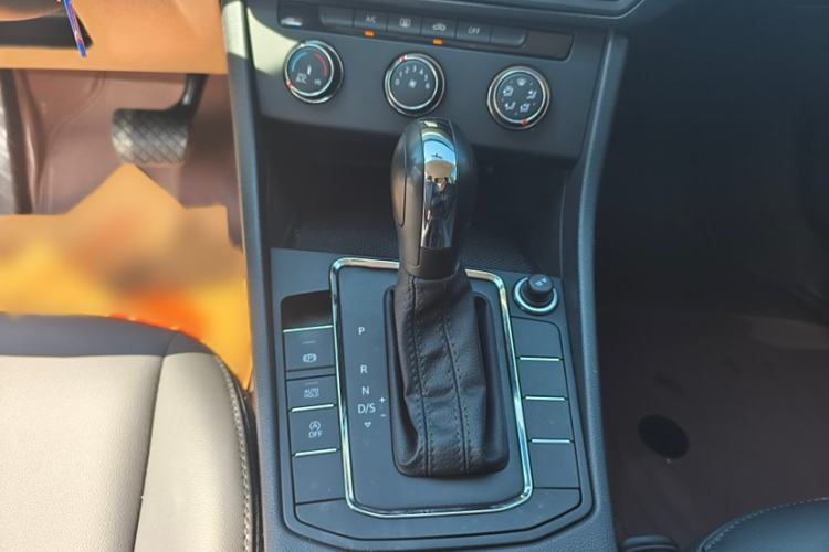 Used Volkswagen Bora 2021 1.5L Automatic Fashionable Smart Connectivity Version
