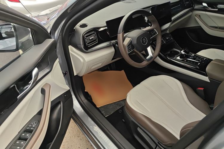 Used BYD Qin PLUS 2024 HONOR Edition DM-i 55KM Leading Model
