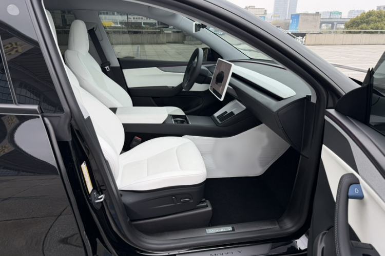 Used Tesla Model Y 2025 Updated Version Long-Range All-Wheel Drive
