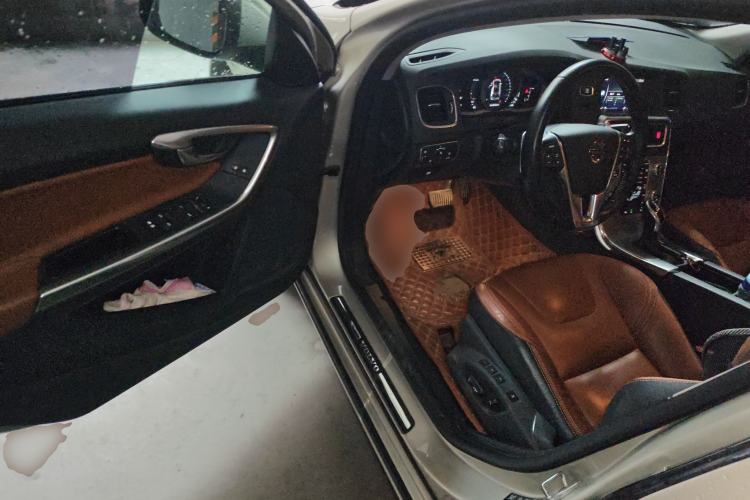 Used Volvo V60 2017 T5 Zhiya Edition China V Standard