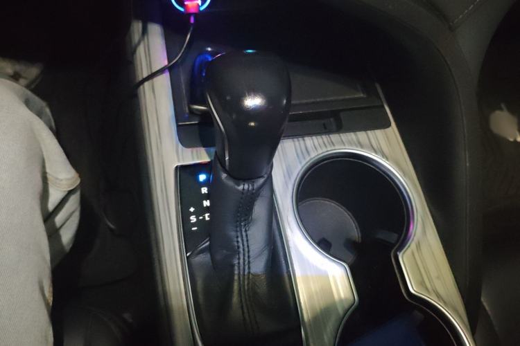 Used Toyota Camry 2018 Dual-Engine 2.5 HG Luxury Edition