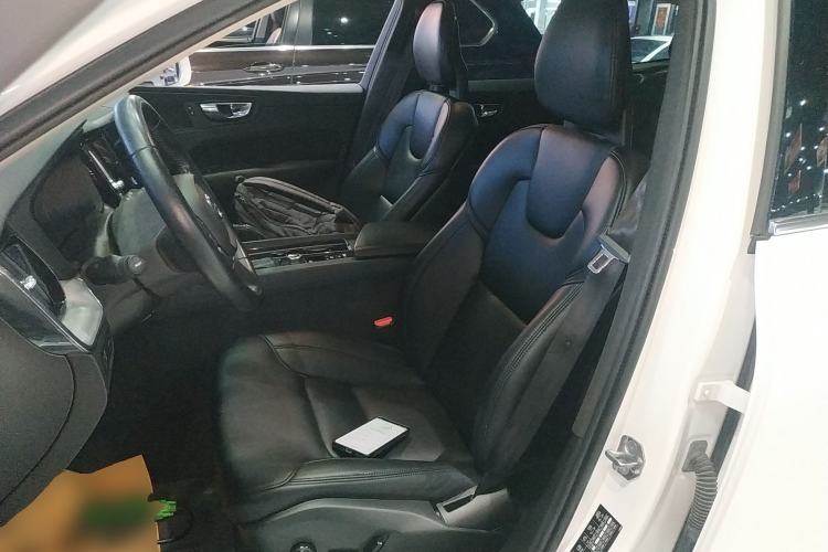 Used Volvo XC60 2018 T4 Zhiyi Edition