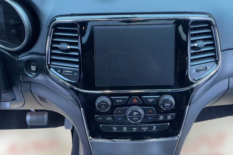 Used  Grand Cherokee 2020 3.0L Professional Navigation Edition