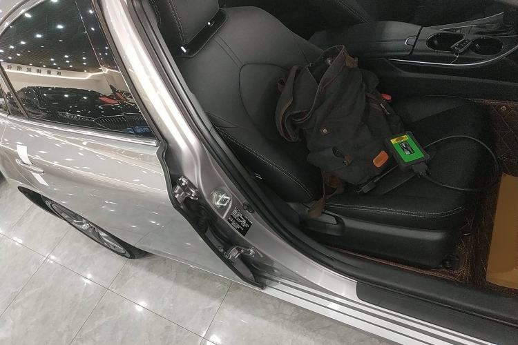 Used Toyota Avalon 2022 2.0L Ambition Edition
