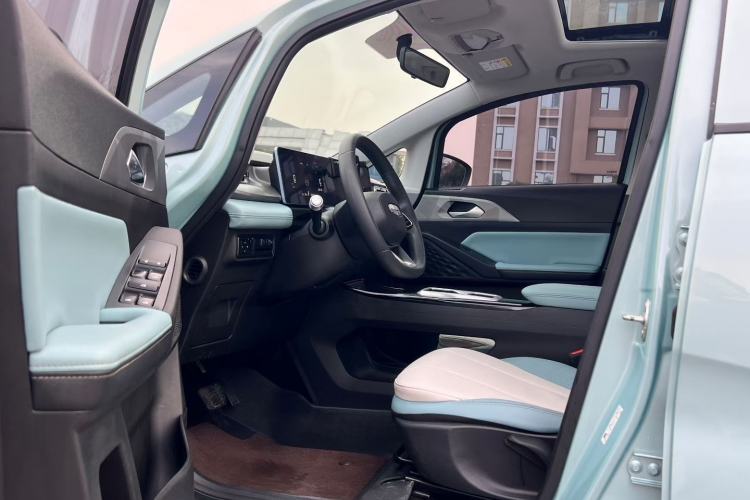 Used Geometry E Firefly 2024 301km Starlight
