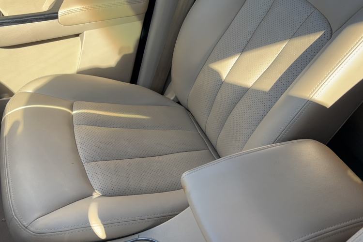 Used Baojun 730 2014 1.5L manual Comfort version 7 seats
