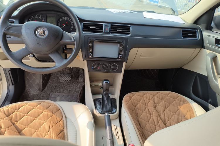 Used Skoda Rapid 2013 1.6L Automatic Smart Selection Model
