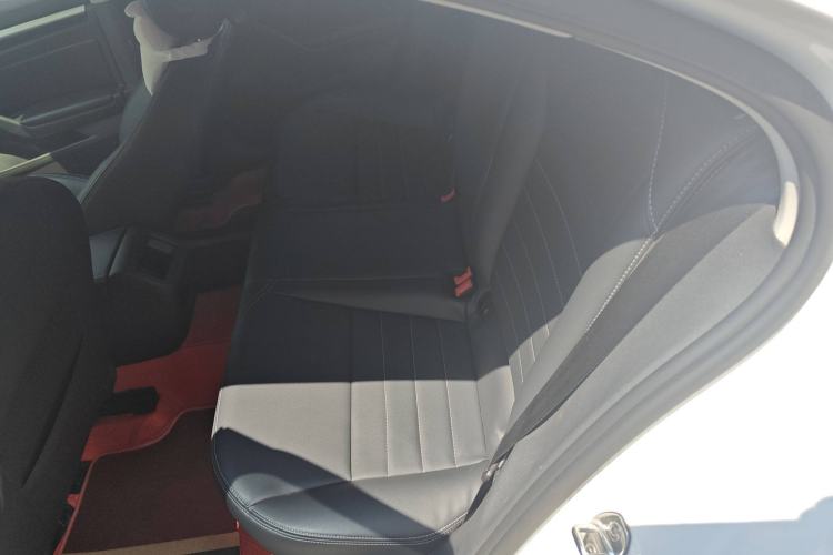 Used Volkswagen Lamando 2017 230TSI DSG Fashion Edition
