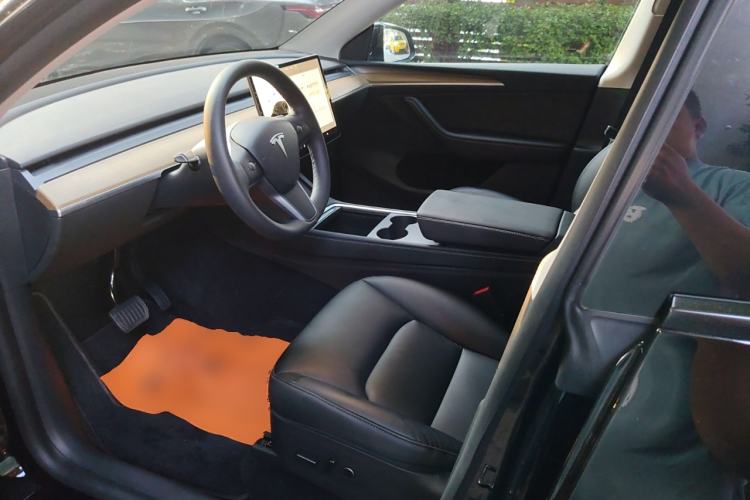 Used Tesla Model Y 2021 Standard Range Rear-Wheel Drive Version
