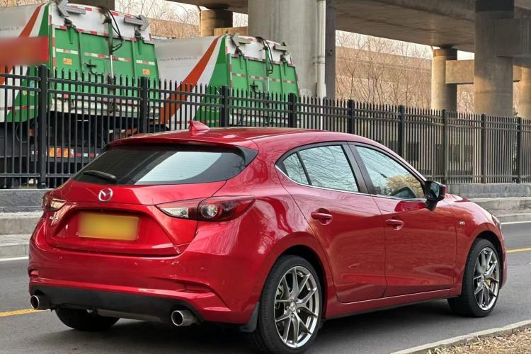 Used Mazda Mazda 3 Axela 2017 Hatchback 2.0L Automatic Sport Model China V Emission Standard