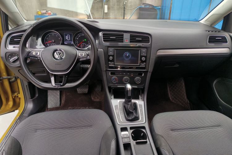 Used Volkswagen Golf 2018 230TSI Automatic Comfort Model
