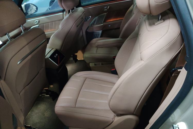 Used ONVO Luxeed L90 2025 Model—Max Six-Seater Version