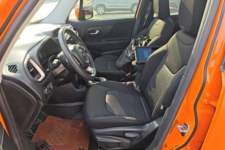 Used  Renegade 2017 180T Automatic High-Energy Version
