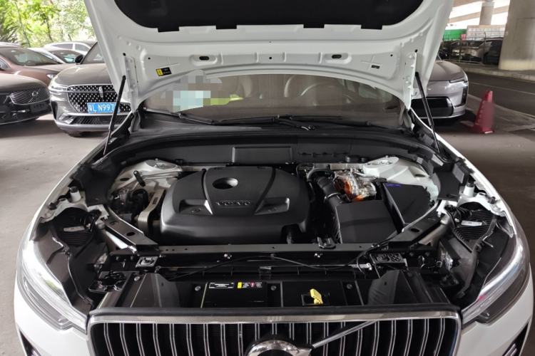 Used Volvo XC60 New Energy 2025 Plug-in Hybrid Long-Range All-Wheel Drive Smart Luxury Edition
