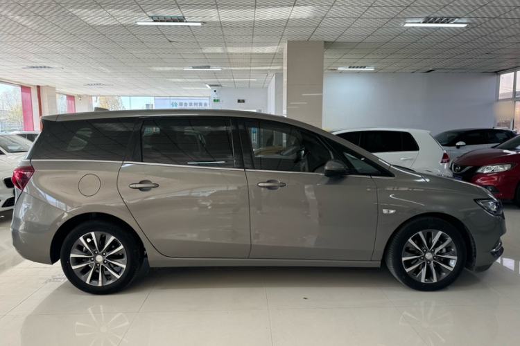 Used Buick GL6 2018 18T 6-Seater Prestige Model
