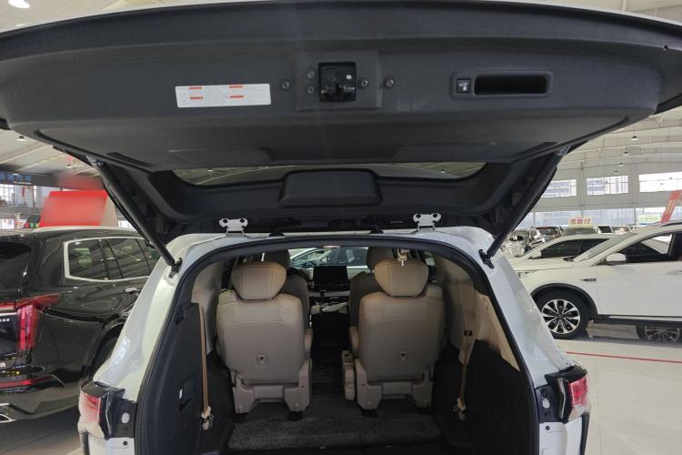 Used Toyota Sienna 2023 2.5L Hybrid Deluxe Edition
