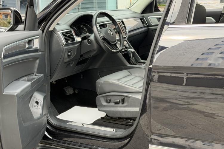 Used Volkswagen Teramont 2019 330TSI Two-Wheel-Drive Luxury Edition China VI Standard