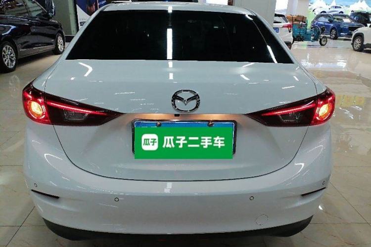 Used Mazda Mazda 3 Axela 2019 Cloud-Controlled Version Sedan 1.5L Automatic Luxury Trim China V Standard

