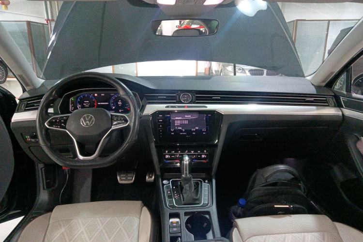 Used Volkswagen Magotan 2023 2 Million Units Limited-Edition 380TSI DSG Flagship Version
