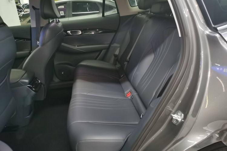 Used  E5 2024 530km Long-Range Version
