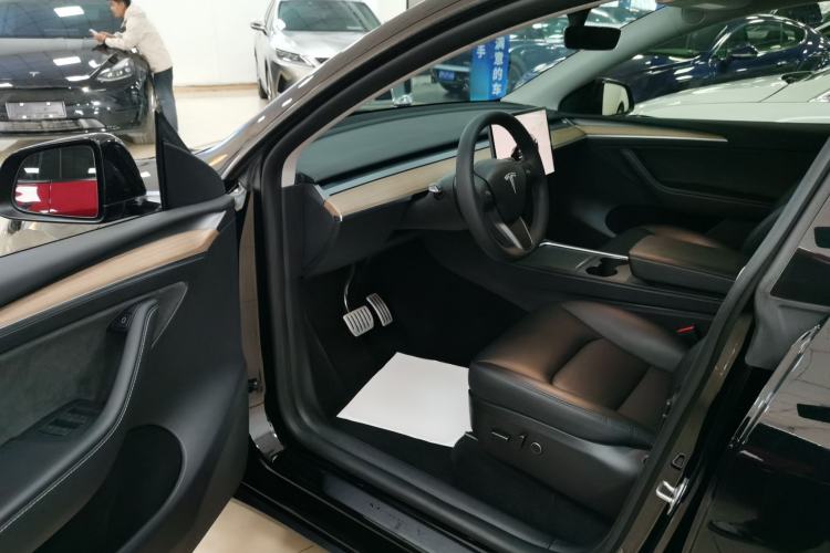 Used Tesla Model Y 2022 Performance High-Performance All-Wheel-Drive Version
