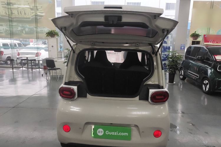 Used Wuling Hongguang MINIEV 2024 3rd Generation 215km Advanced Version
