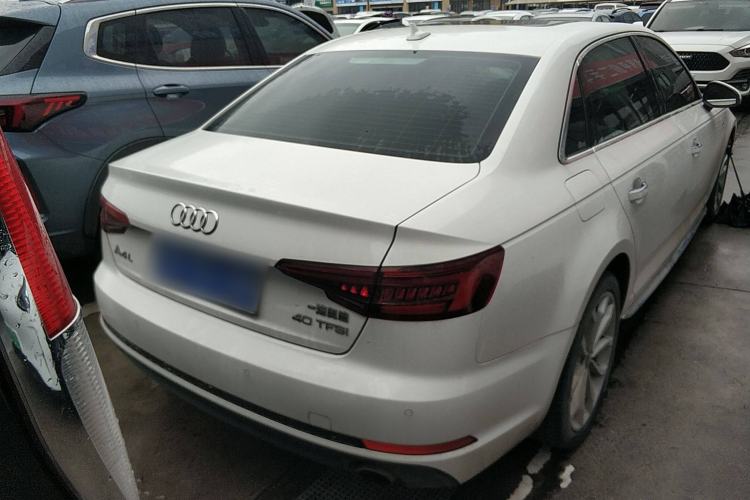 Used Audi A4L 2018 30th Anniversary Edition 40 TFSI Fashion Model
