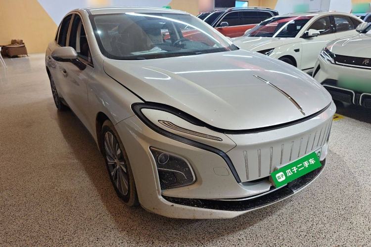Used Hongqi E-QM5 2022 431 km Charge & Enjoy Edition
