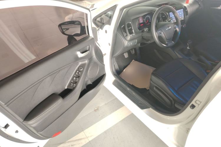 Used Kia K3 2015 1.6L Manual GL