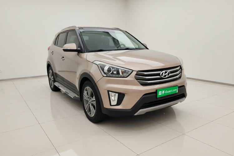 Used Hyundai ix25 2015 1.6L Automatic Two-Wheel-Drive Deluxe DLX Model
